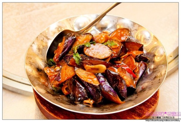 金湯匙餐廳(花漾會館)：【美食♥台北林口】☼ 金湯匙餐廳 / 花漾會館☼川菜料理勁辣夠味非常下飯♥♥