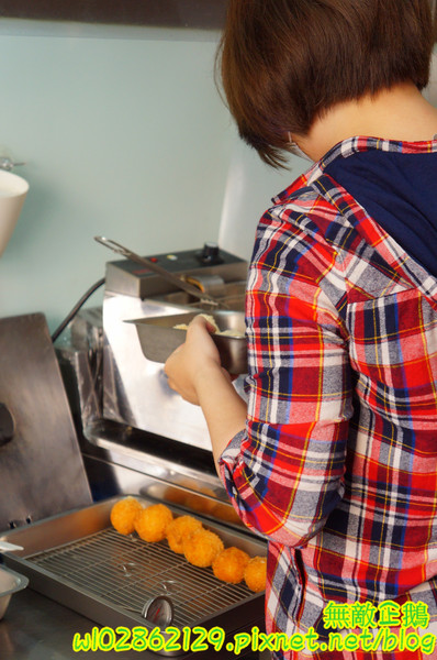 樂樂屋可樂餅專賣店:【台南-中西區】銅板美食x日式洋食點心..敲可愛的刺蝟包~《樂樂屋可樂餅專賣店》