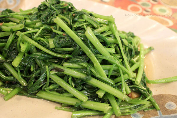 小琉球阿對麵店