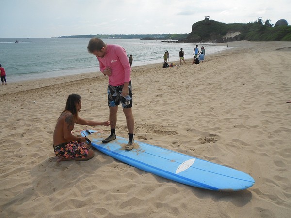 阿飛衝浪旅店：我在南灣。我為海浪停留~...阿飛衝浪旅店