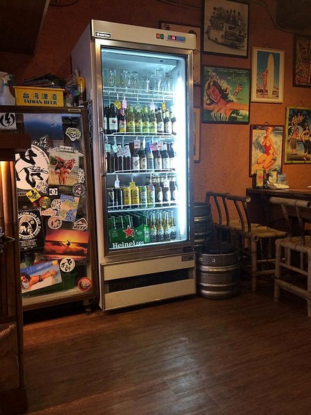 阿飛衝浪旅店：我在南灣。我為海浪停留~...阿飛衝浪旅店