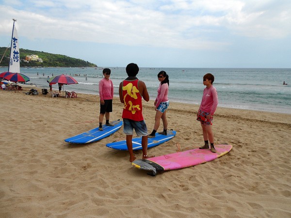 阿飛衝浪旅店：我在南灣。我為海浪停留~...阿飛衝浪旅店