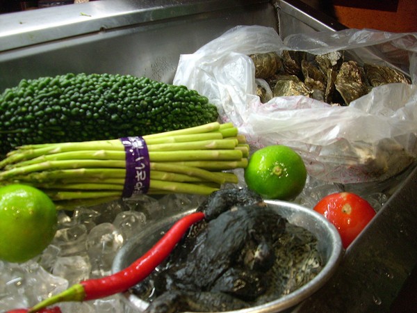 阿飛衝浪旅店：我在南灣。我為海浪停留~...阿飛衝浪旅店