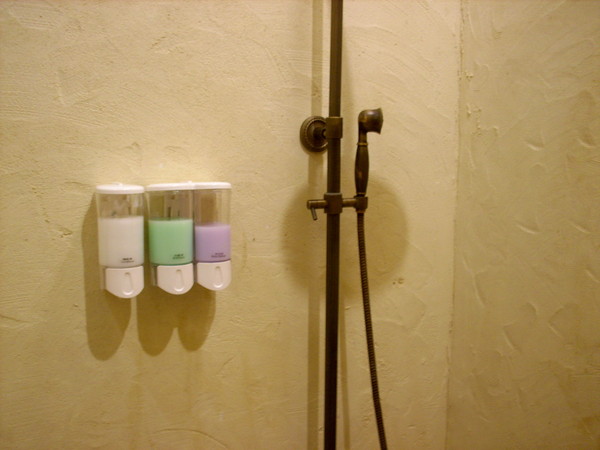 阿飛衝浪旅店：我在南灣。我為海浪停留~...阿飛衝浪旅店