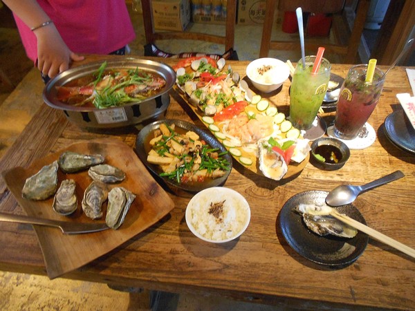 阿飛衝浪旅店：我在南灣。我為海浪停留~...阿飛衝浪旅店