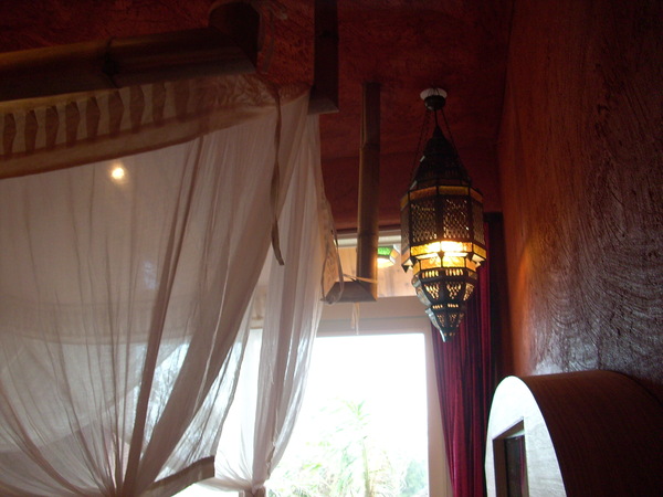 阿飛衝浪旅店：我在南灣。我為海浪停留~...阿飛衝浪旅店