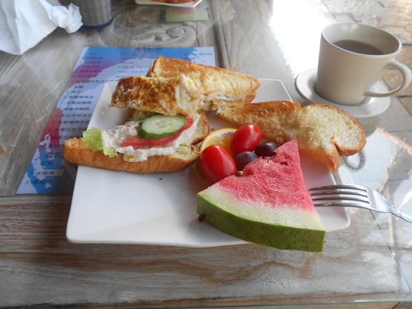 阿飛衝浪旅店：我在南灣。我為海浪停留~...阿飛衝浪旅店