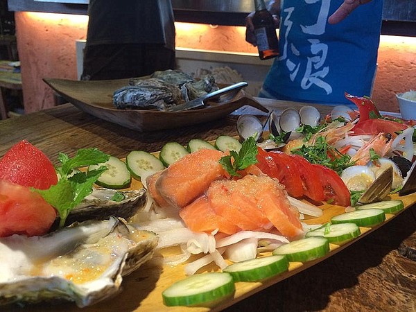 阿飛衝浪旅店：我在南灣。我為海浪停留~...阿飛衝浪旅店