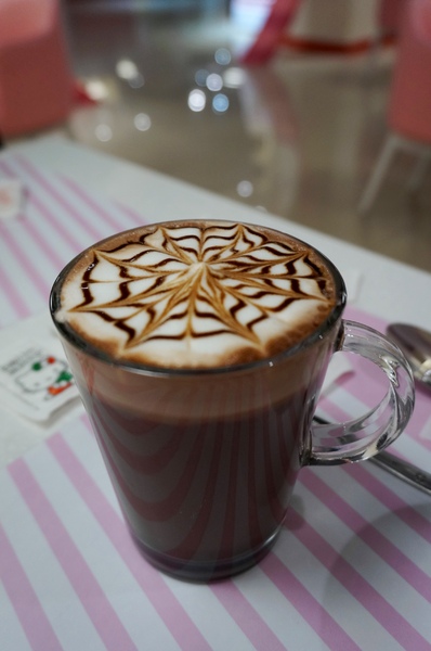 Mi food Caf'e：[台北車站.五鐵秋葉原] MI FOOD Caf'e：義大利進口冰淇淋．咖啡．義大利麵