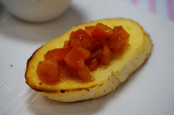 Mi food Caf'e：[台北車站.五鐵秋葉原] MI FOOD Caf'e：義大利進口冰淇淋．咖啡．義大利麵