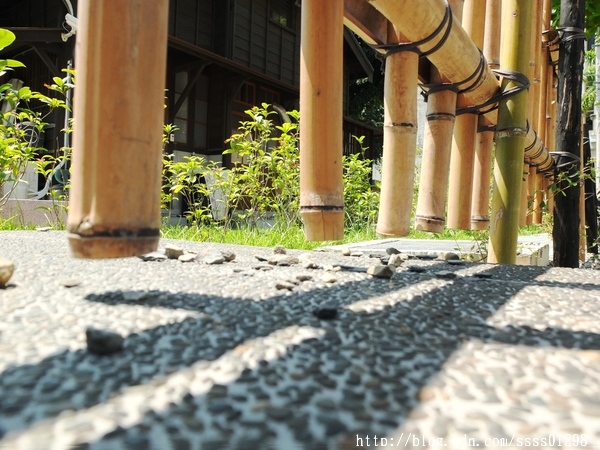 真心食府：【美食特搜。台南新化區】真心食府。乳液也能喝！？台南新化爆紅人氣飲料 日式老屋喝乳液紅茶新樂趣