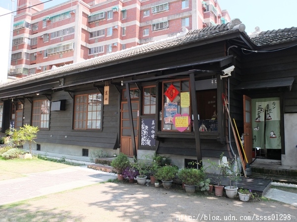 真心食府：【美食特搜。台南新化區】真心食府。乳液也能喝！？台南新化爆紅人氣飲料 日式老屋喝乳液紅茶新樂趣