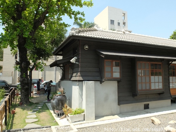 真心食府：【美食特搜。台南新化區】真心食府。乳液也能喝！？台南新化爆紅人氣飲料 日式老屋喝乳液紅茶新樂趣