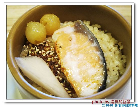 石亭日本料理：（台南。北區美食）石亭日本料理 / 超～日本風～『粉嫩豔麗 櫻花樹旁的日式料理餐廳』。新鮮漁獲直送。精緻美味套餐。