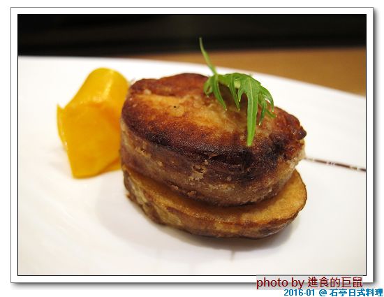 石亭日本料理：（台南。北區美食）石亭日本料理 / 超～日本風～『粉嫩豔麗 櫻花樹旁的日式料理餐廳』。新鮮漁獲直送。精緻美味套餐。