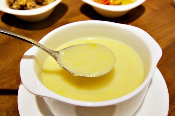 謝宜榮, Pino義大利燉飯專賣店,拿坡里比薩專門店,綜合野蕈溫泉蛋燉飯、白酒燉飯佐紅酒燉牛肉、芝麻葉煙燻鴨肉沙拉