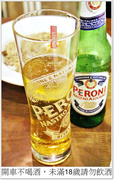 謝宜榮, Pino義大利燉飯專賣店,拿坡里比薩專門店,綜合野蕈溫泉蛋燉飯、白酒燉飯佐紅酒燉牛肉、芝麻葉煙燻鴨肉沙拉