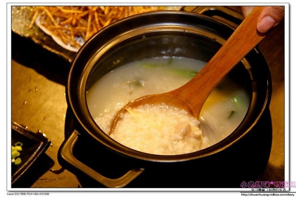 米家庒：【美食♥ 宜蘭】☼米家庒潮式砂鍋粥 ☼ 四種米所熬煮的粥品,有創意又美味的菜餚,令人回味無窮♥♥