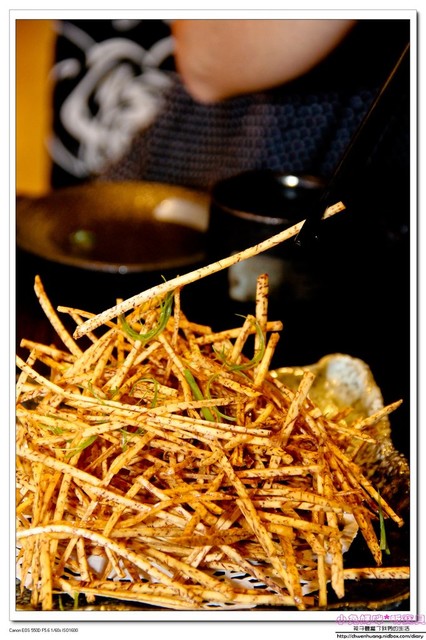 米家庒：【美食♥ 宜蘭】☼米家庒潮式砂鍋粥 ☼ 四種米所熬煮的粥品,有創意又美味的菜餚,令人回味無窮♥♥