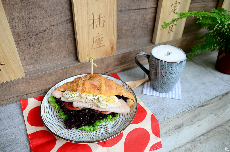 小空間板橋早午餐咖啡廳不限時推薦小倉庫菜單時間新埔 (37)