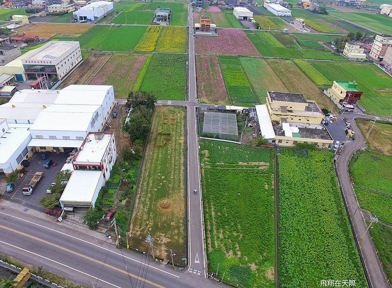 12527917_560433084120030_1553367694_n