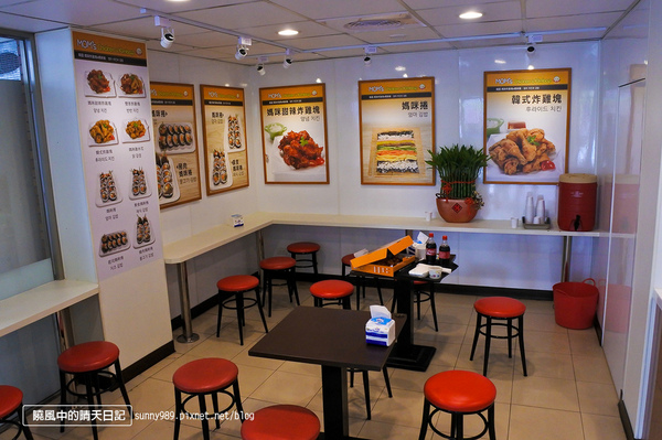 MOM'S C & K:【天母 | MOM'S C & K】韓國媽媽味的酥脆炸雞及爆香紫菜飯捲