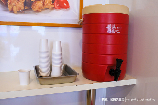 MOM'S C & K:【天母 | MOM'S C & K】韓國媽媽味的酥脆炸雞及爆香紫菜飯捲