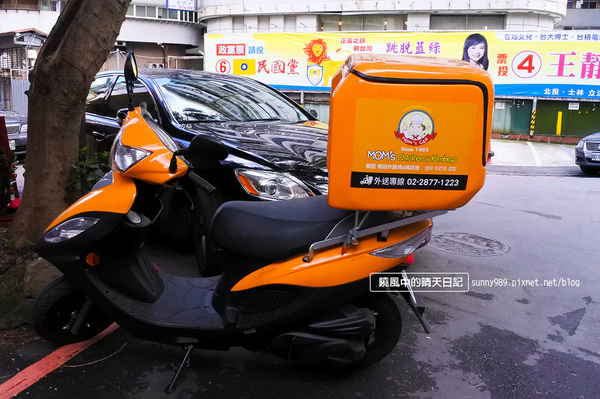 MOM'S C & K:【天母 | MOM'S C & K】韓國媽媽味的酥脆炸雞及爆香紫菜飯捲