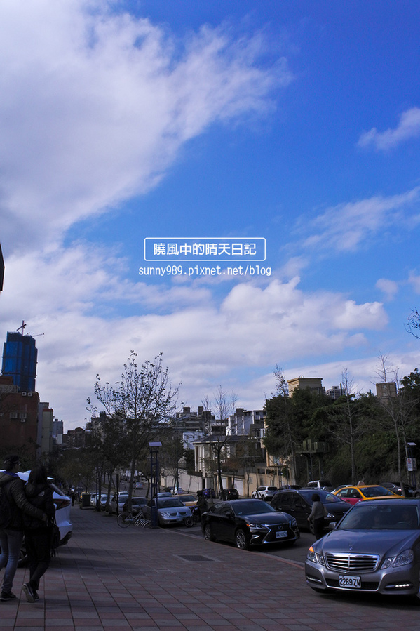 MOM'S C & K:【天母 | MOM'S C & K】韓國媽媽味的酥脆炸雞及爆香紫菜飯捲