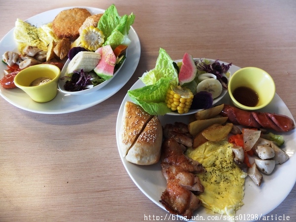 凱莉布朗奇早午餐:【美食特搜。屏東市】凱莉布朗奇早午餐(Kelly's Brunch)。植栽綠美化環境 澎湃拼盤超吸睛 一早的活力健康打滿分