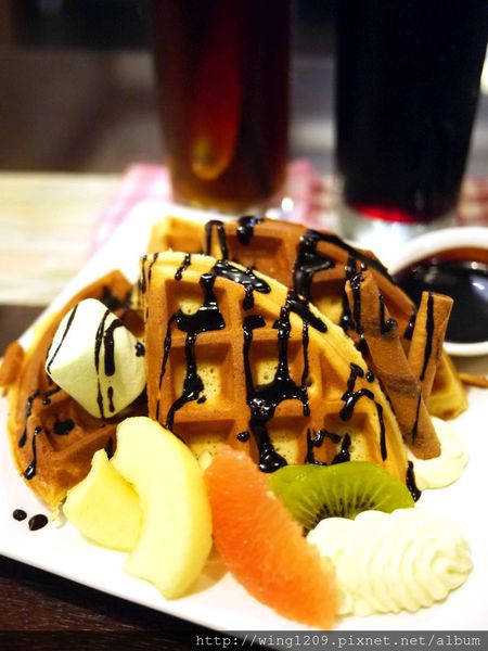 賣捌所：［宜蘭小旅行］在日式懷舊老房子裡的下午茶。「賣捌所」