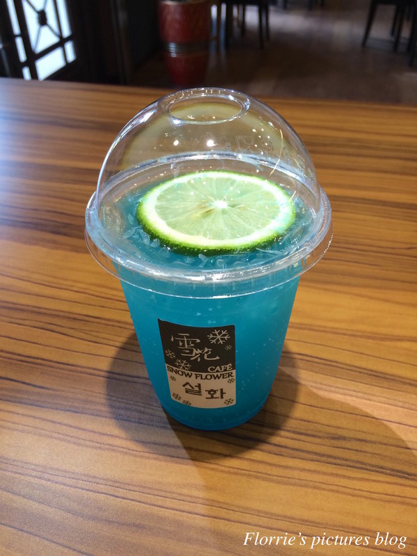 雪花咖啡 Snow Flower：板橋區美食~雪花Café (雪花咖啡Snow Flower/ 설화Café)~韓國人開設的韓式咖啡廳，好美的彩虹蒸糕！