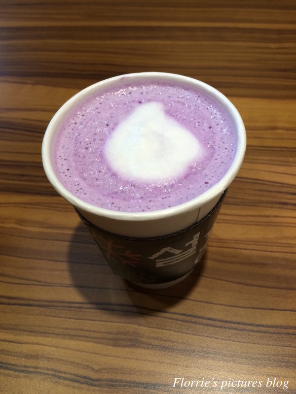 雪花咖啡 Snow Flower：板橋區美食~雪花Café (雪花咖啡Snow Flower/ 설화Café)~韓國人開設的韓式咖啡廳，好美的彩虹蒸糕！