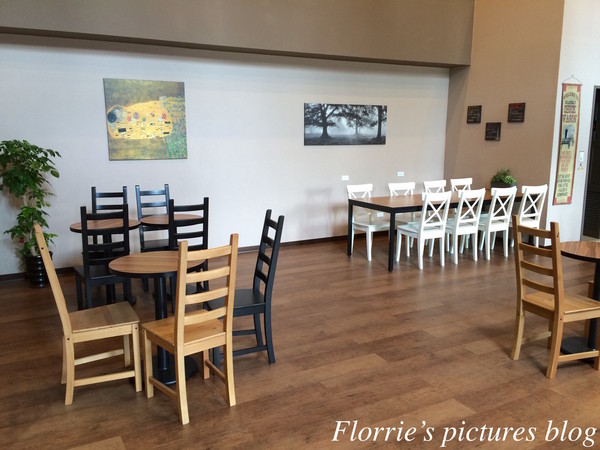 雪花咖啡 Snow Flower：板橋區美食~雪花Café (雪花咖啡Snow Flower/ 설화Café)~韓國人開設的韓式咖啡廳，好美的彩虹蒸糕！