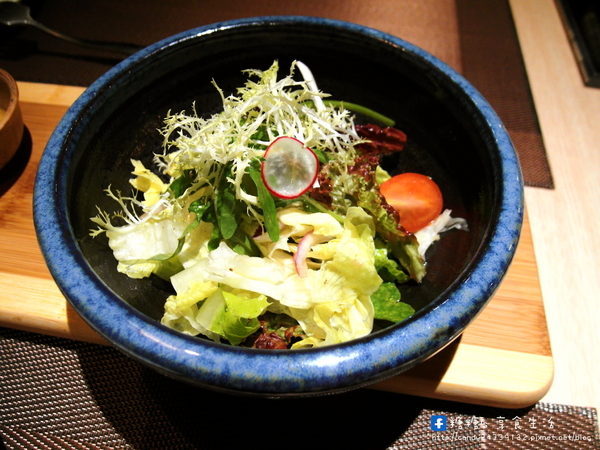 Techno鐵克諾餐酒館:〖台中│口碑券172〗Techno鐵克諾餐酒館 ❤ 燈光美、氣氛佳,除了精緻餐點外,還有微醺調酒,適合朋友聚餐,也是個約會的好所在~