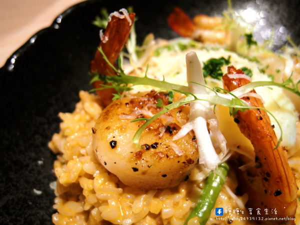 Techno鐵克諾餐酒館：〖台中│口碑券172〗Techno鐵克諾餐酒館 ❤ 燈光美、氣氛佳，除了精緻餐點外，還有微醺調酒，適合朋友聚餐，也是個約會的好所在~