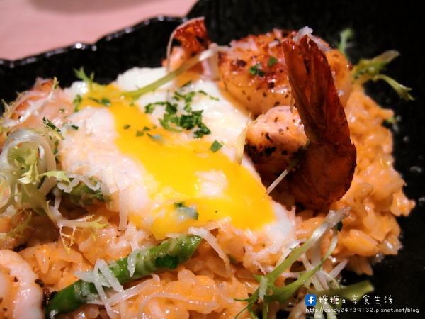 Techno鐵克諾餐酒館:〖台中│口碑券172〗Techno鐵克諾餐酒館 ❤ 燈光美、氣氛佳,除了精緻餐點外,還有微醺調酒,適合朋友聚餐,也是個約會的好所在~