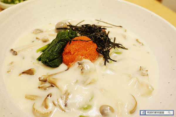 Nana's Green Tea(林口三井店):◆林口三井OUTLET美食【nana's green tea台灣一號店】濃郁抹茶甜品。烏龍麵。定食