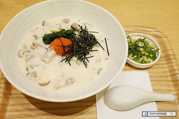 Nana's Green Tea(林口三井店):◆林口三井OUTLET美食【nana's green tea台灣一號店】濃郁抹茶甜品。烏龍麵。定食