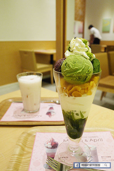 Nana's Green Tea(林口三井店):◆林口三井OUTLET美食【nana's green tea台灣一號店】濃郁抹茶甜品。烏龍麵。定食