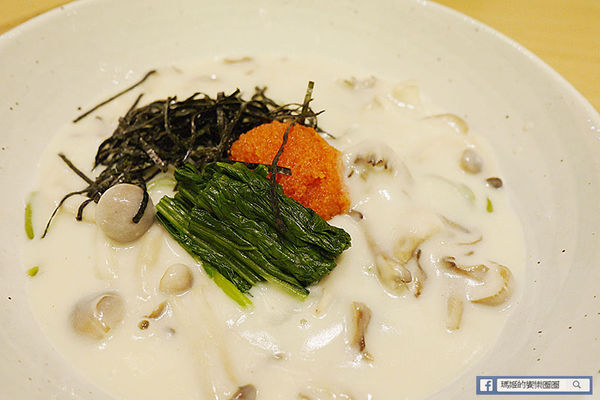 Nana's Green Tea(林口三井店):◆林口三井OUTLET美食【nana's green tea台灣一號店】濃郁抹茶甜品。烏龍麵。定食