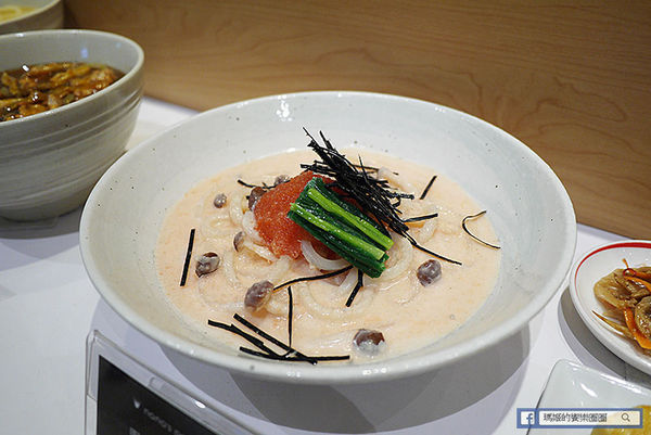 Nana's Green Tea(林口三井店):◆林口三井OUTLET美食【nana's green tea台灣一號店】濃郁抹茶甜品。烏龍麵。定食