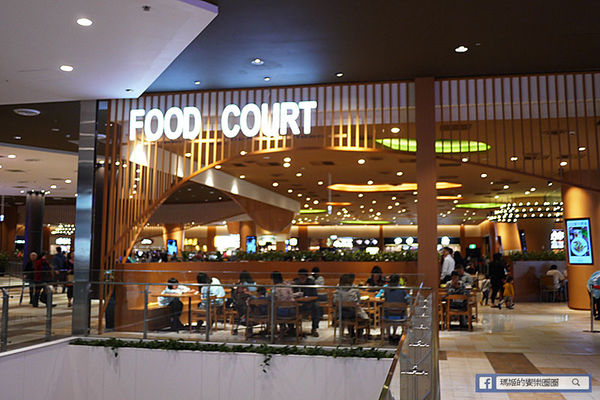 Nana's Green Tea(林口三井店):◆林口三井OUTLET美食【nana's green tea台灣一號店】濃郁抹茶甜品。烏龍麵。定食