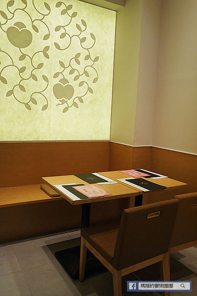 Nana's Green Tea(林口三井店):◆林口三井OUTLET美食【nana's green tea台灣一號店】濃郁抹茶甜品。烏龍麵。定食