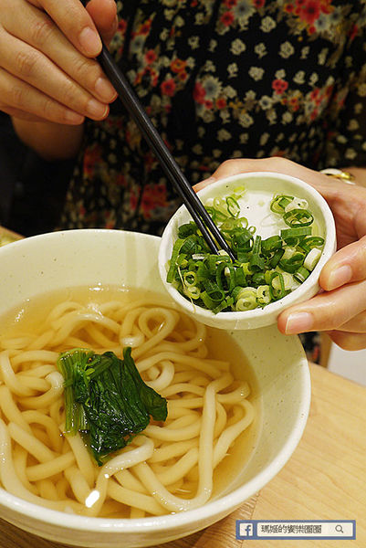 Nana's Green Tea(林口三井店):◆林口三井OUTLET美食【nana's green tea台灣一號店】濃郁抹茶甜品。烏龍麵。定食