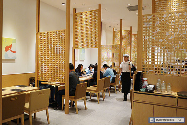 Nana's Green Tea(林口三井店):◆林口三井OUTLET美食【nana's green tea台灣一號店】濃郁抹茶甜品。烏龍麵。定食