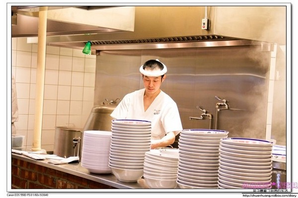 博多長濱拉麵 田中商店:林口三井美食食記-博多長濱田中商店拉麵/超濃郁湯頭/海苔上印有多國語「謝謝」