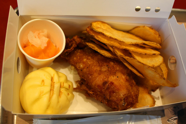 炸雞洋行(榮譽店)：[台南]排隊名店開分店拉~炸雞洋行(榮譽店)