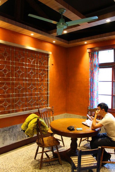 炸雞洋行(榮譽店)：[台南]排隊名店開分店拉~炸雞洋行(榮譽店)