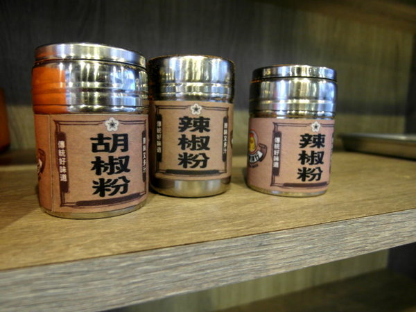 炸鷄洋行(榮譽店)：【台南||東區】炸雞洋行《榮譽店》CP值超高！不能錯過的鮮嫩雞腿！